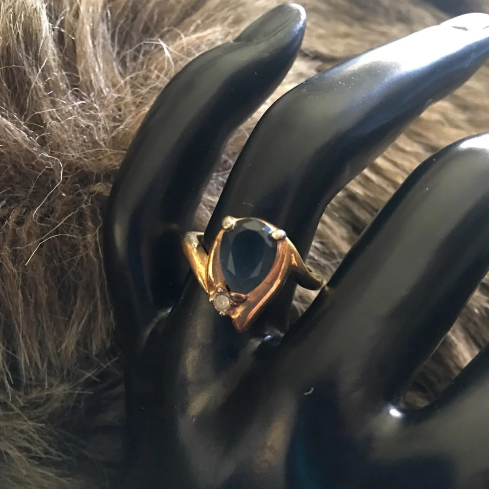 Vintage Park Lane faux sapphire gold tone ring 7